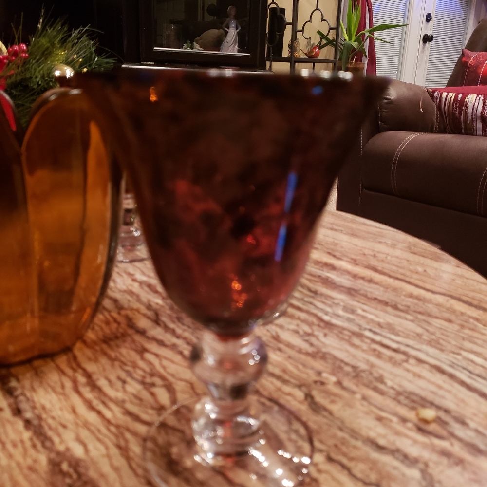 Unique dinner set glasses.Great conditions brand